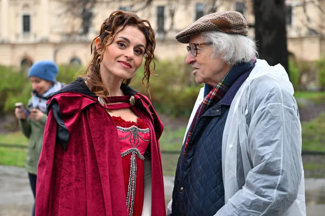 Akcja performatywna teatru KTO z okazji 100 urodzin Andrzeja Wajdy