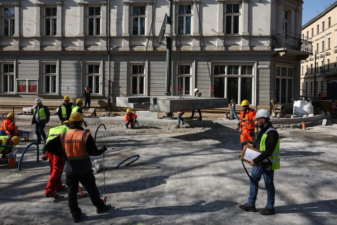 Montaż płyt tramwajowych przy ul. Straszewskiego