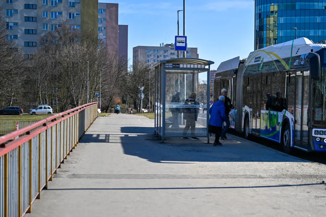 Przystanek autobusowy na Armii Krajowej