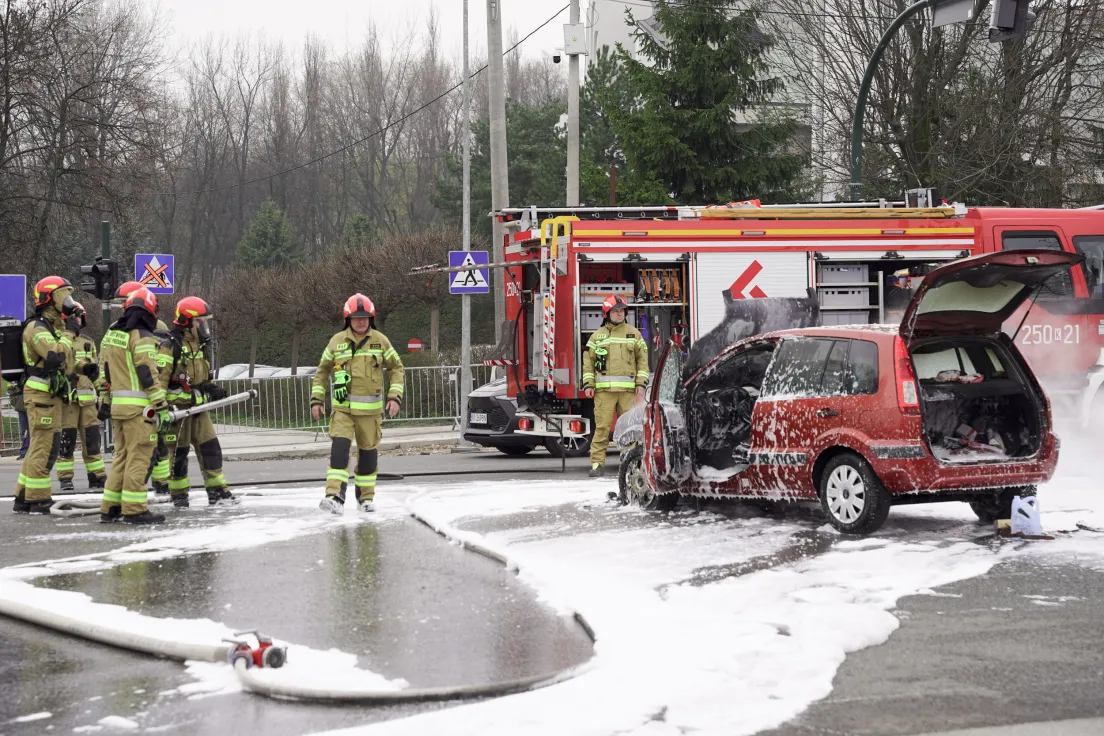Pożar samochodu osobowego na Wzgórzach Krzesławickich