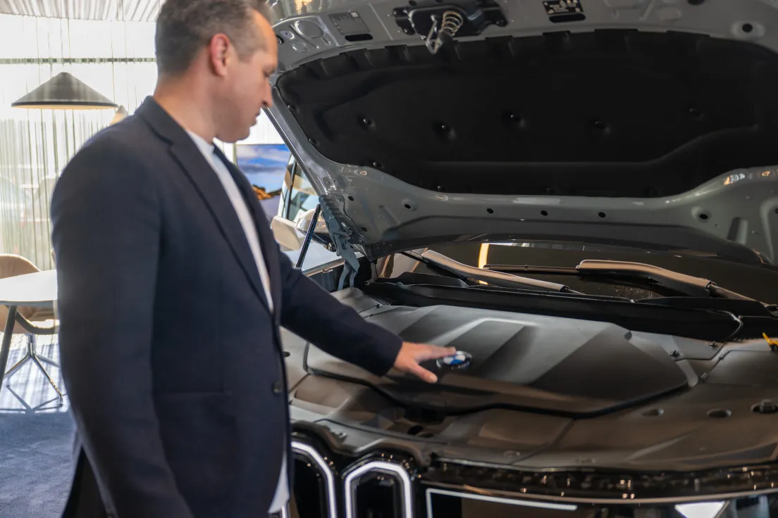 Premiera elektrycznego BMW iX3 w salonie M-Cars na Conrada