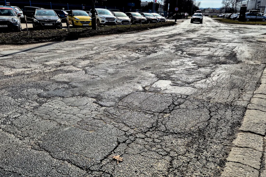Skrzyżowanie ulic Obrońców Modlina i Brandla