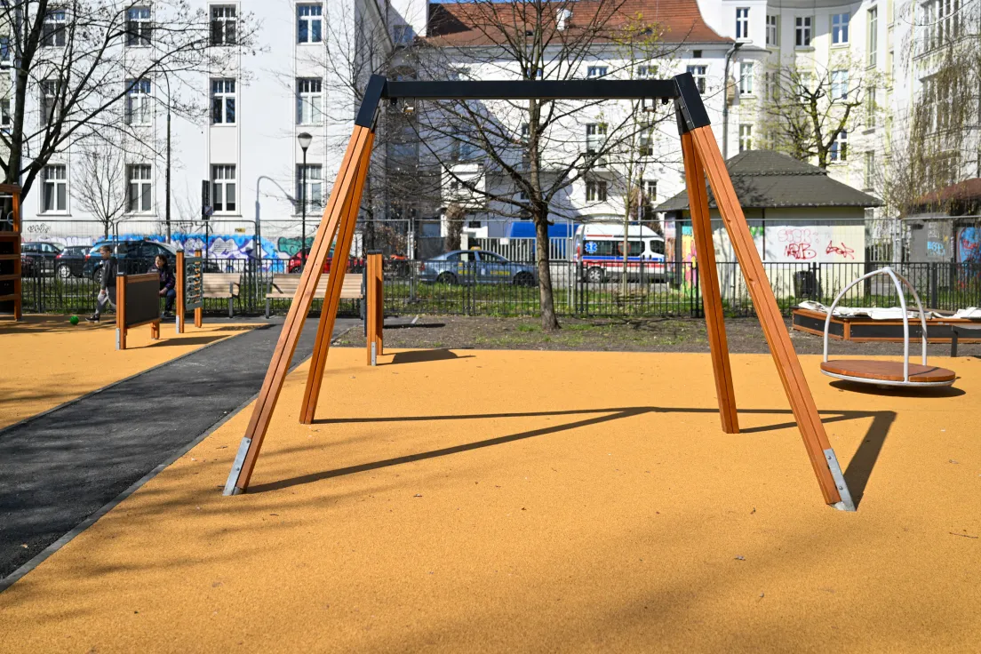 Plac zabaw na pl.Sikorskiego