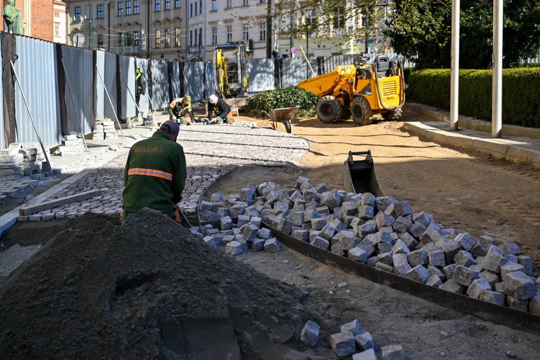 Remont placu przed magistratem