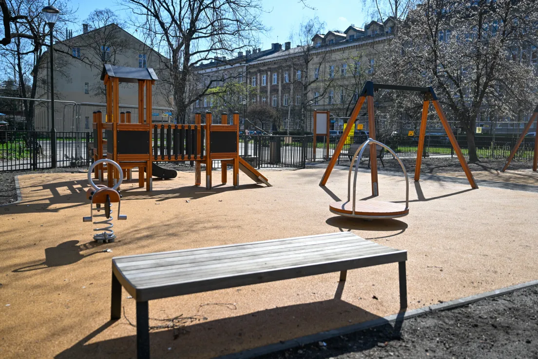 Plac zabaw na pl.Sikorskiego