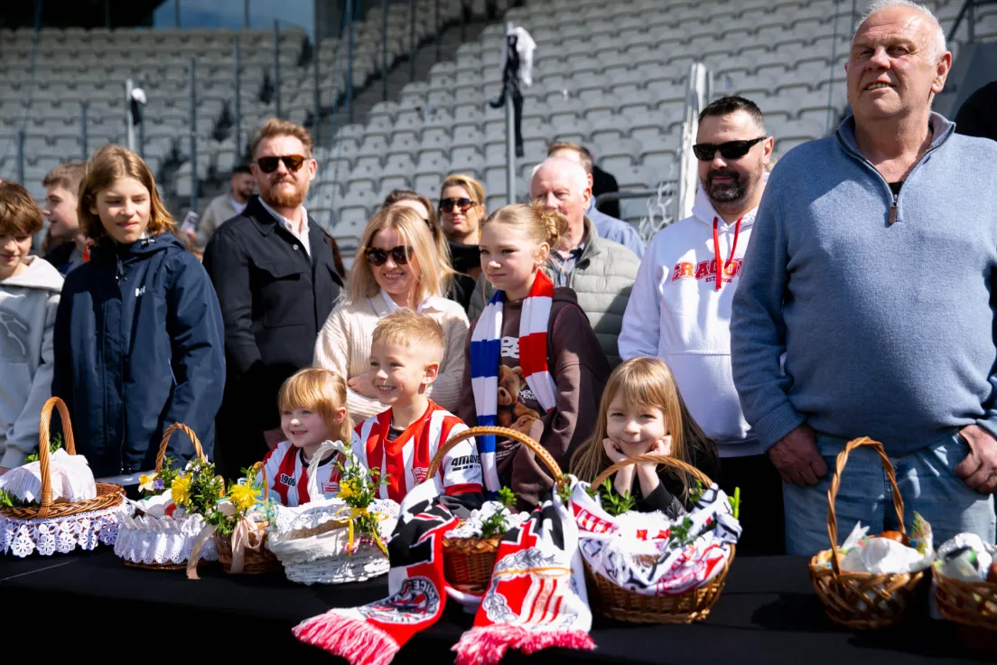 Święcenie pokarmów na stadionie Cracovii