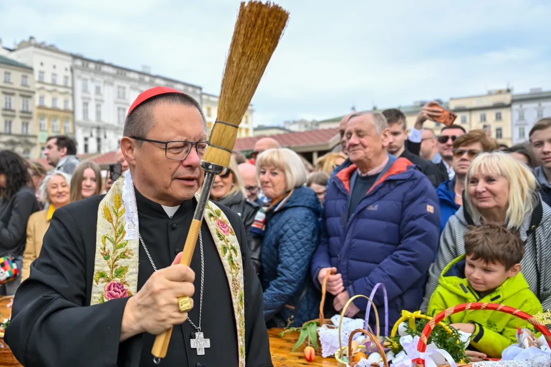 Święcenie pokarmów w Święta Wielkanocne na Rynku Głównym