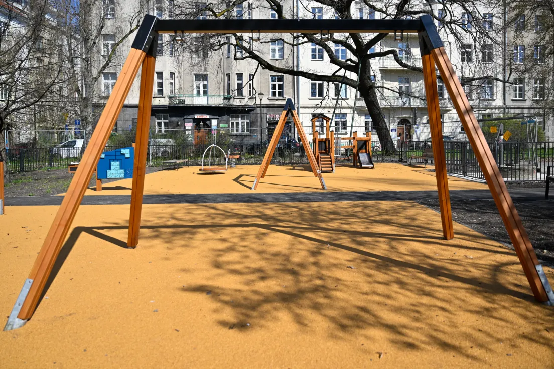 Plac zabaw na pl.Sikorskiego