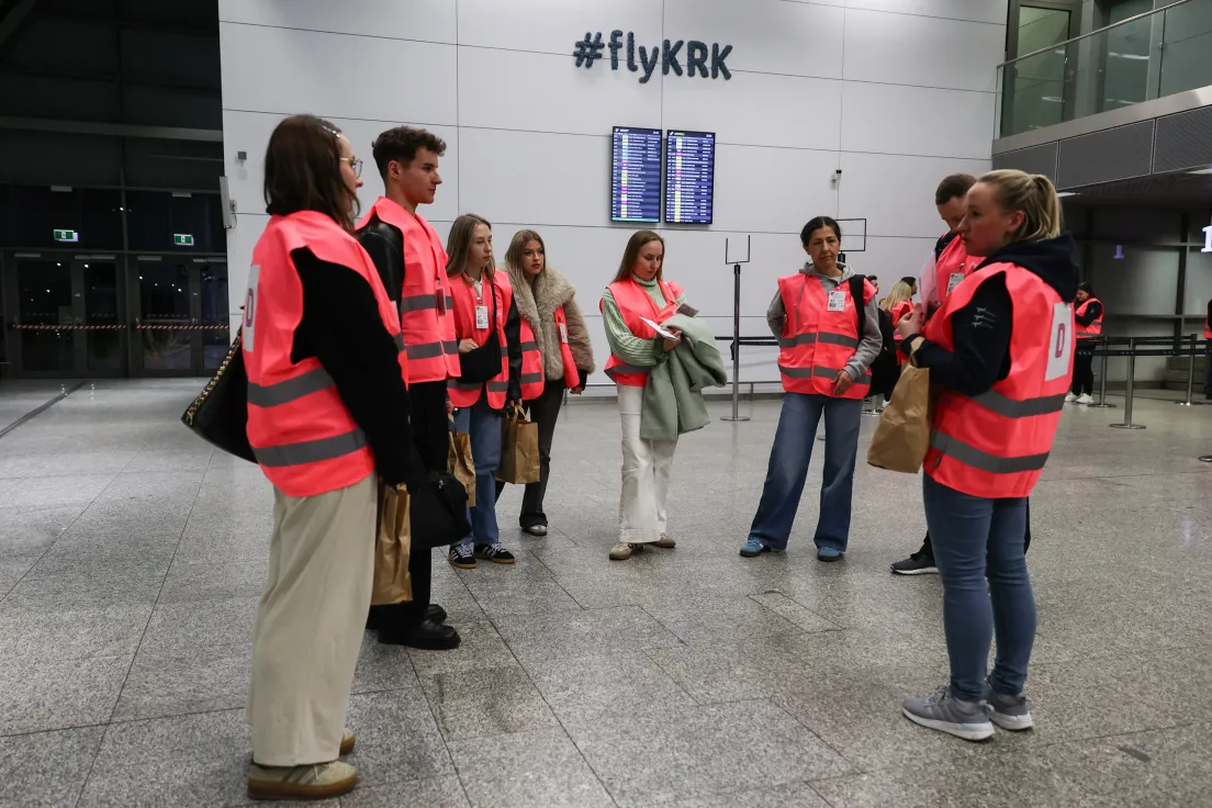 Testy tymczasowej poczekalni przedodlotowej Pre-Boarding Zone w Kraków Airport