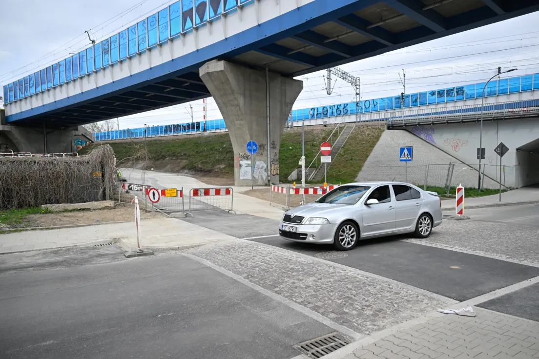 Przejazdy rowerowe na trzecim etapie budowy Parku Kolejowego