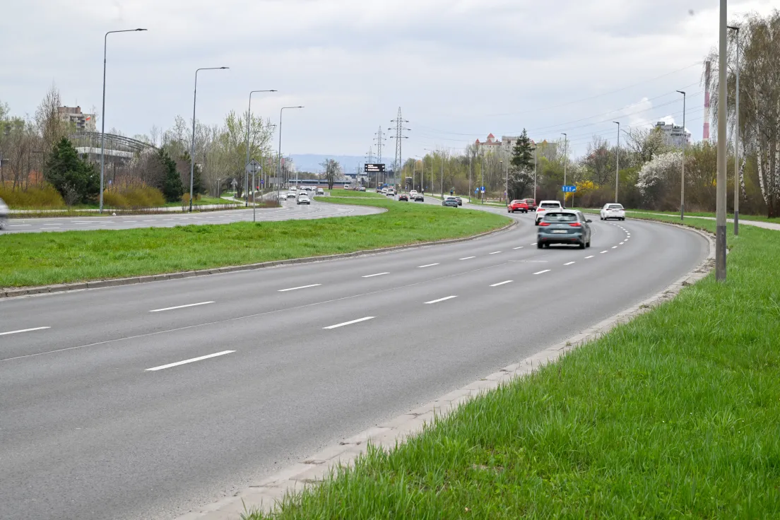 ul. Stella-Sawickiego na wysokości osiedla Avia