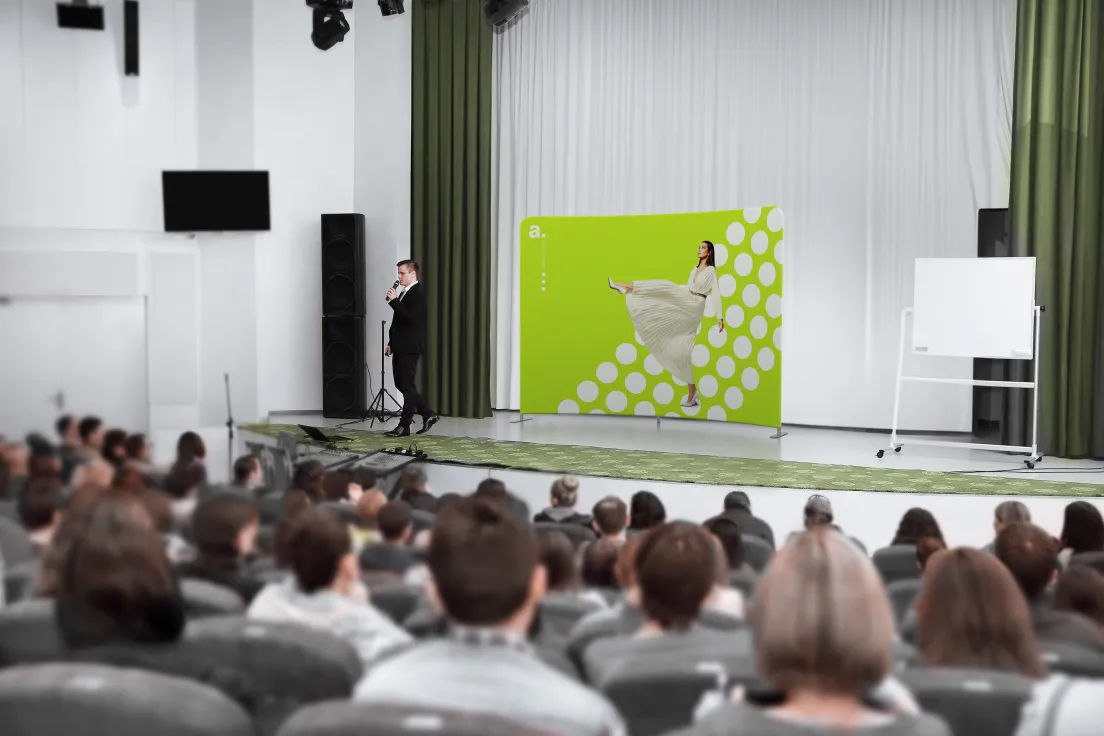 Ścianka reklamowa na konferencji