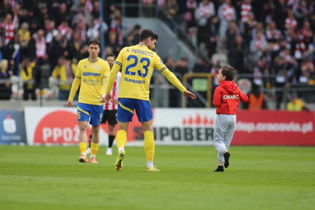 Niecodzienne sceny na meczu Cracovia - Arka Gdynia