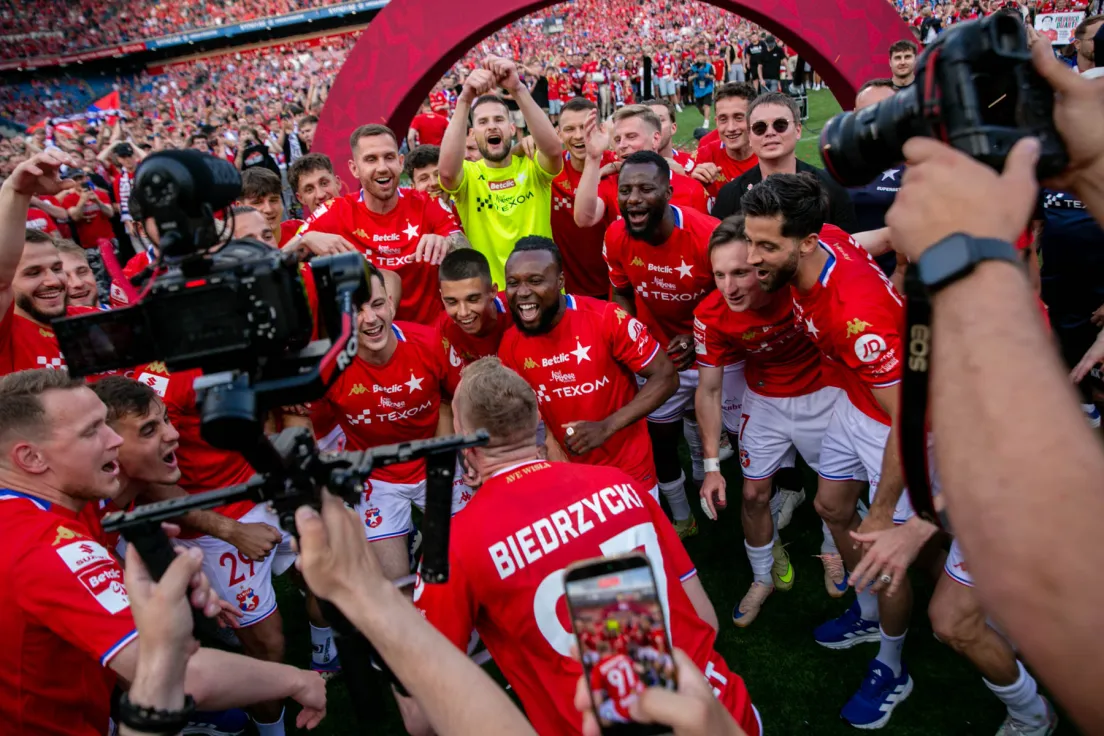 Celebracja Wisły Kraków po zwycięstwie w I lidze