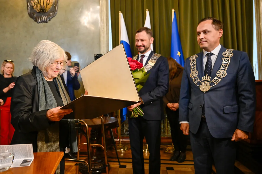 Nadanie honorowego obywatelstwa miasta Krakowa Krystynie Zachwatowicz-Wajdzie