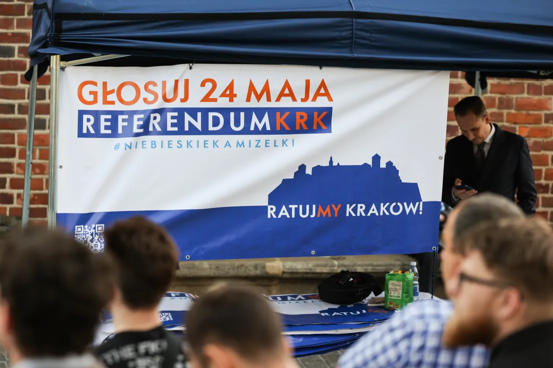 Wiec Konfederacji przed referendum w Krakowie