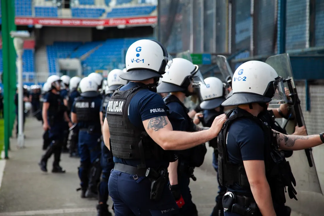 Policja na stadionie miejskim w Krakowie
