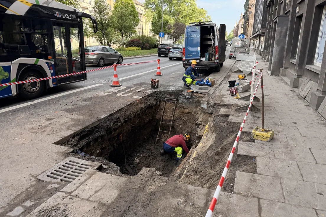 Awaria wodociągu na Alejach Trzech Wieszczów