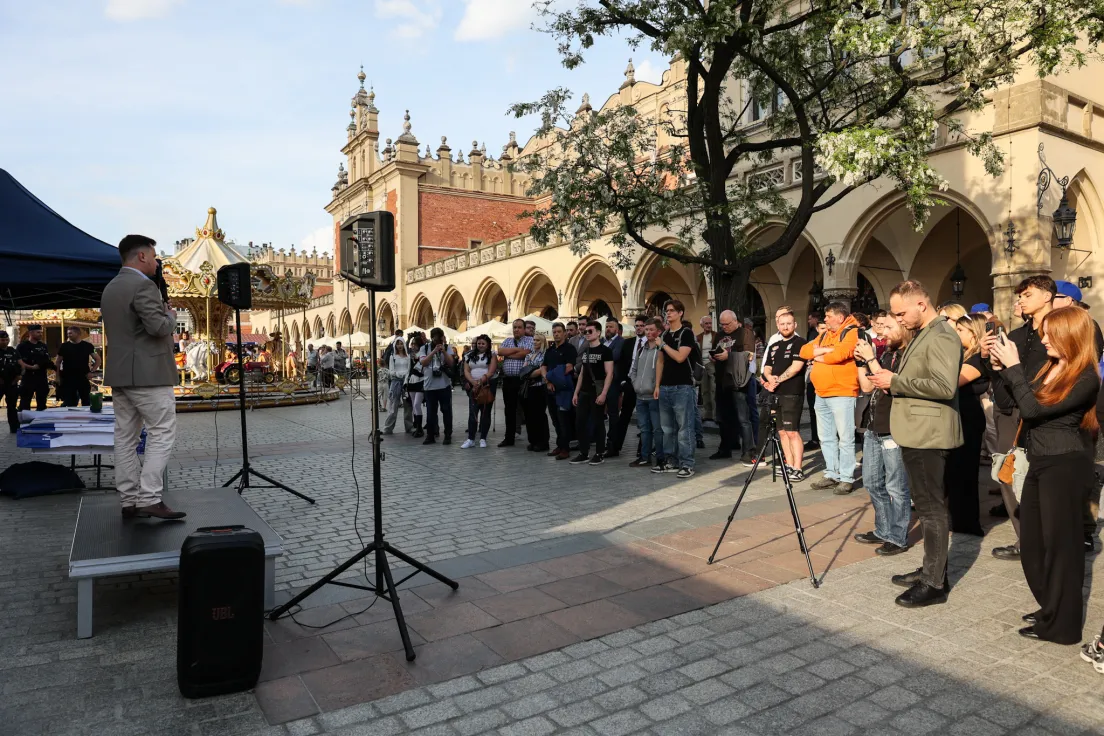Wiec Konfederacji przed referendum w Krakowie