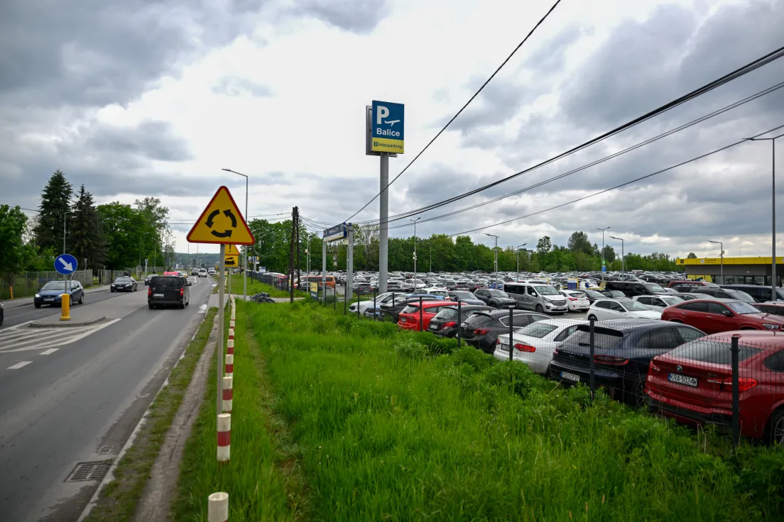 Parking przy ul. Amazonek w Balicach