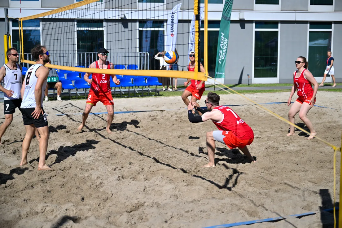 VIII edycja turnieju siatkówki plażowej Enterprise Park Kraków Cup