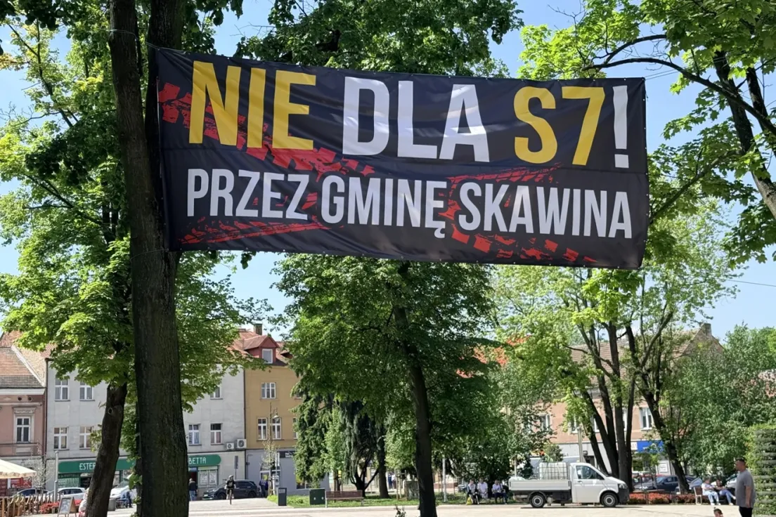 Baner przeciwko S7 w Skawinie
