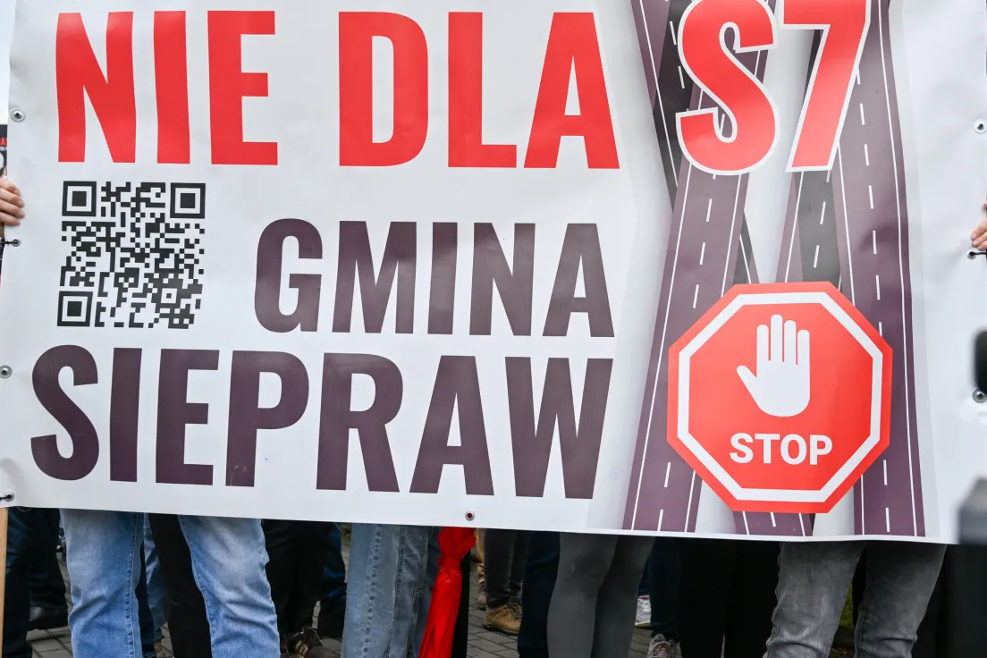 Protest mieszkańców przeciwko planowanej budowie trasy S7