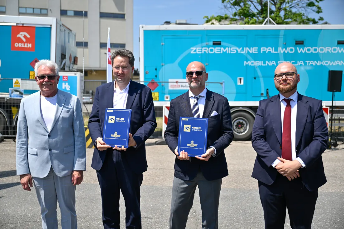 Przekazanie nowych autobusów wodorowych dla MPK