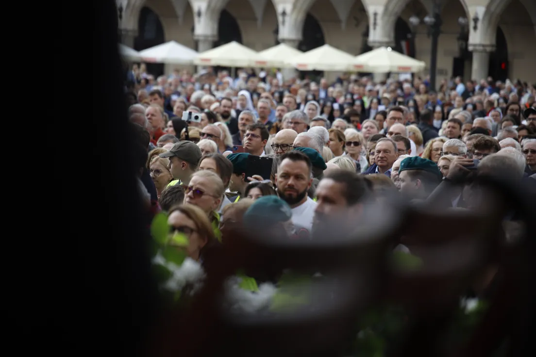 Centralna procesja Bożego Ciała w Krakowie z Wawelu na Rynek Główny