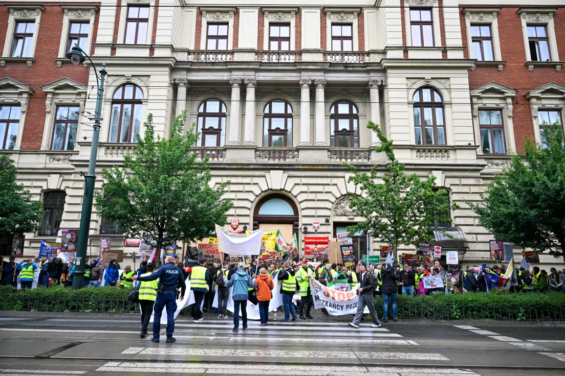 Protest mieszkańców przeciwko planowanej budowie trasy S7