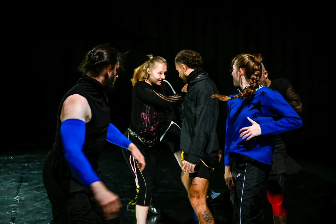 Spektakl „SWEAT” w Teatrze Groteska