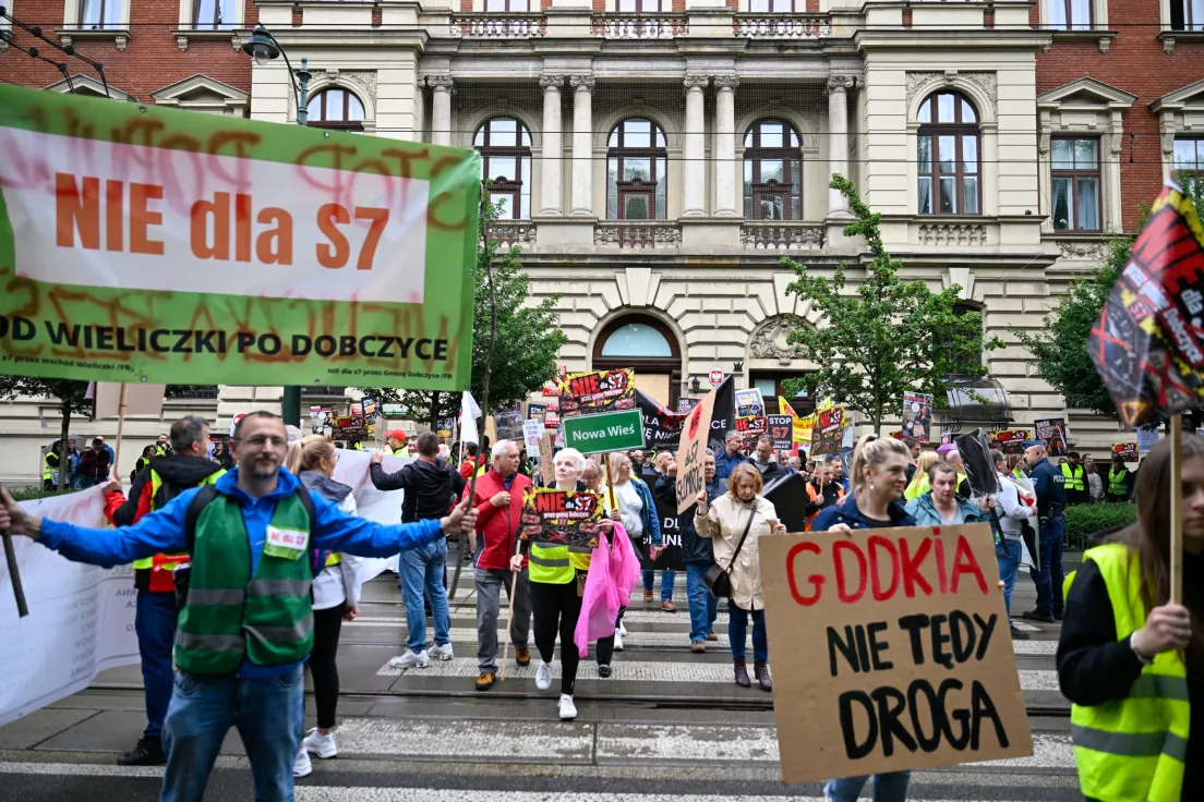 Protest mieszkańców przeciwko planowanej budowie trasy S7