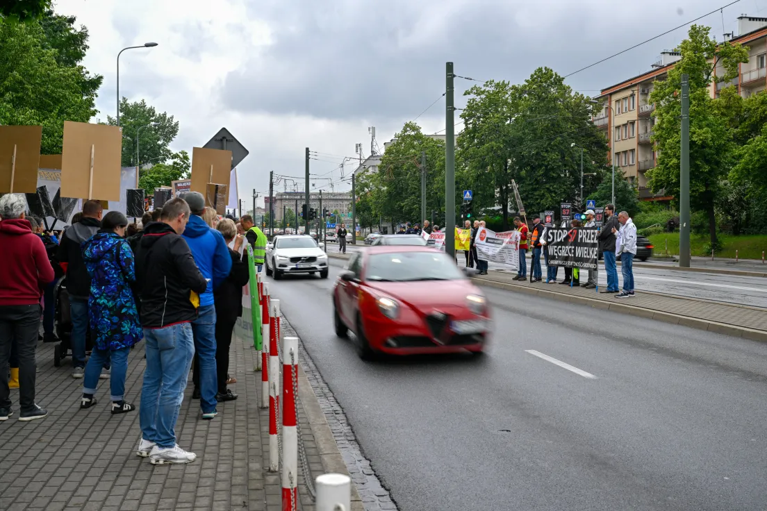 Protest mieszkańców przeciwko planowanej budowie trasy S7