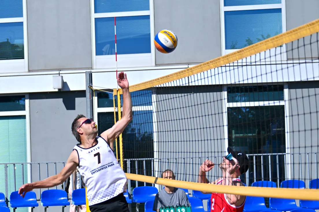 VIII edycja turnieju siatkówki plażowej Enterprise Park Kraków Cup