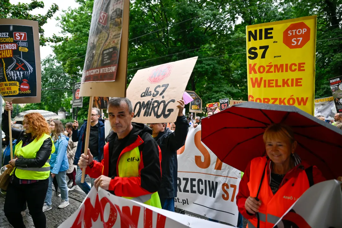 Protest mieszkańców przeciwko planowanej budowie trasy S7