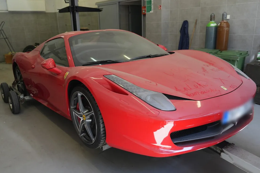 Policjanci zabezpieczyli Ferrari warte ponad milion złotych