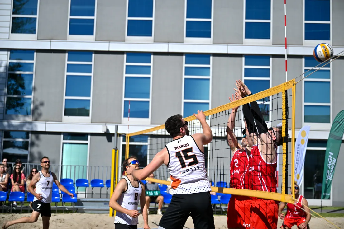 VIII edycja turnieju siatkówki plażowej Enterprise Park Kraków Cup