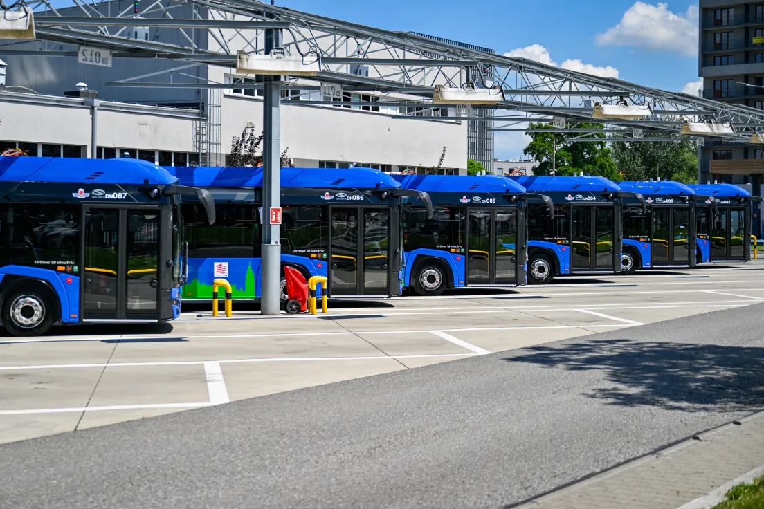 Przekazanie 15 nowych autobusów elektrycznych Solaris dla MPK