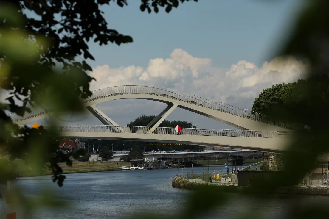 Budowa kładki Kazimierz-Ludwinów