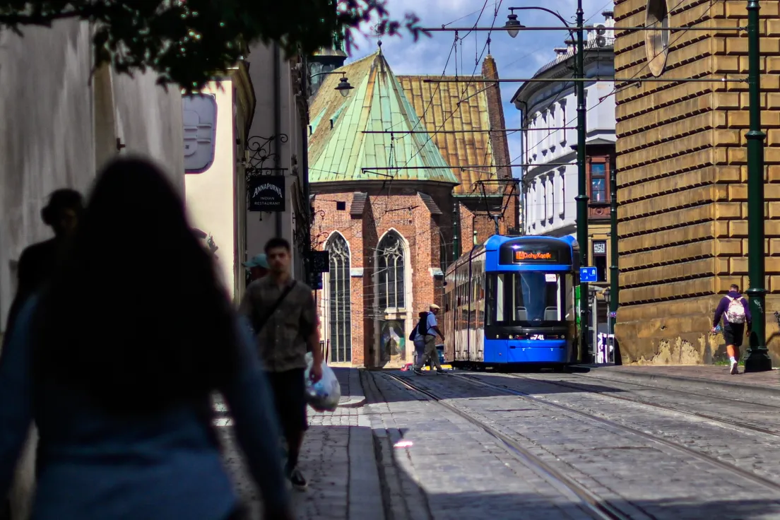 Tramwaj na ulicy Dominikańskiej