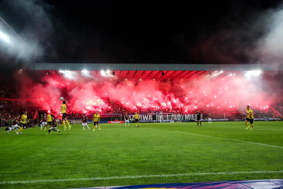 Sektor C i odpalone race na stadionie Wisły