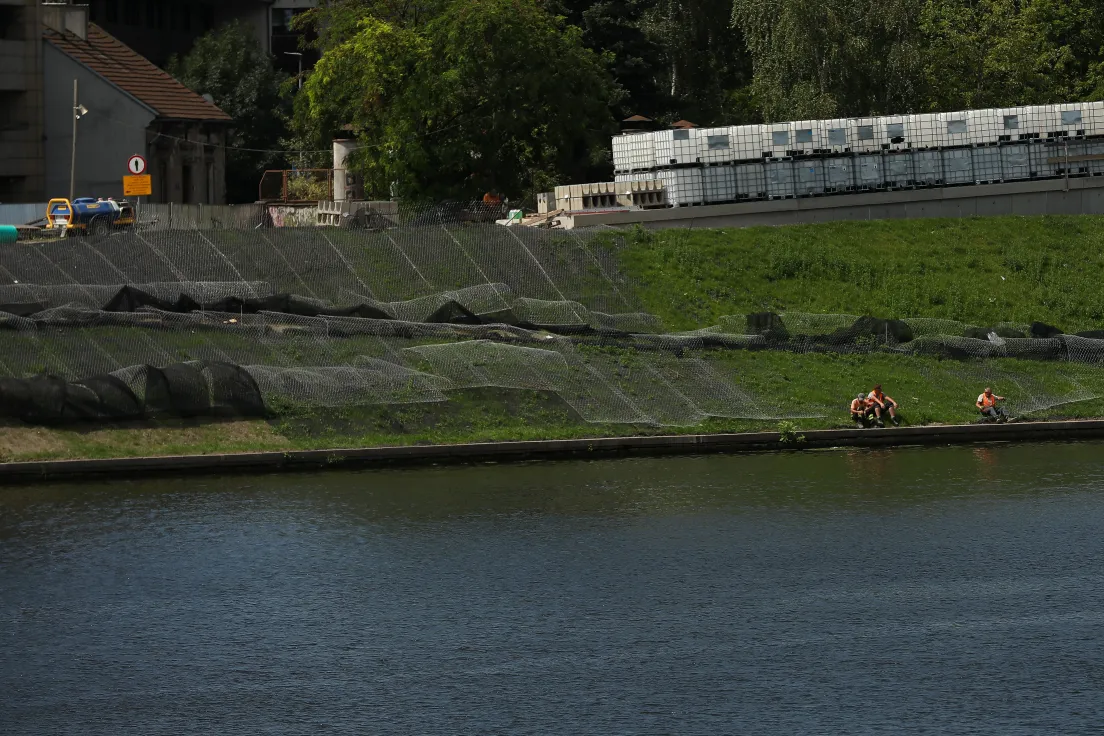 Budowa kładki Kazimierz-Ludwinów