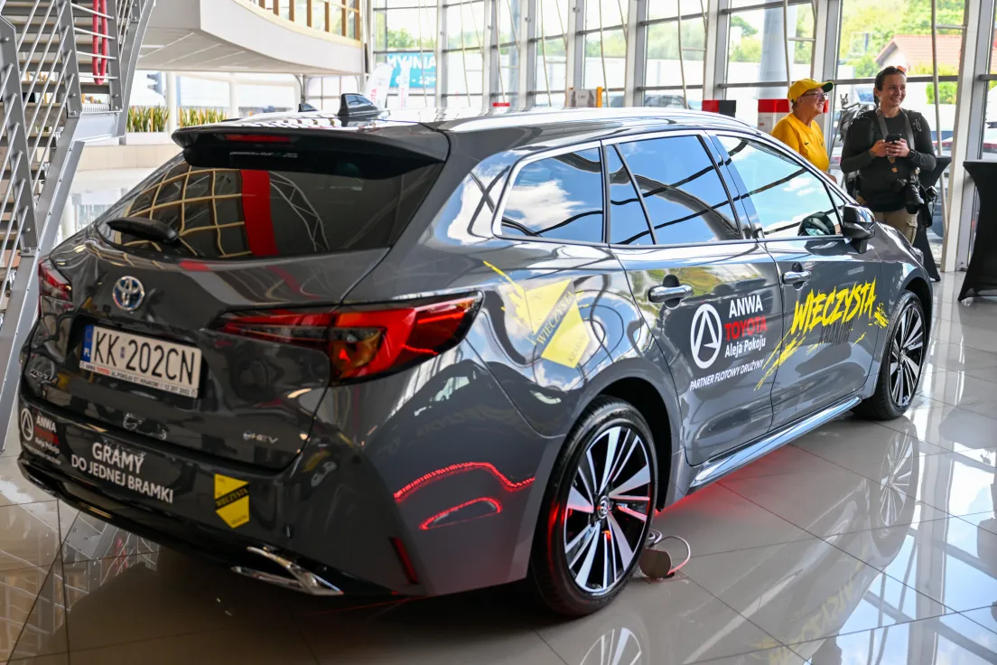 Rozpoczęcie współpracy pomiędzy klubem Wieczysta Kraków a salonem Toyota ANWA