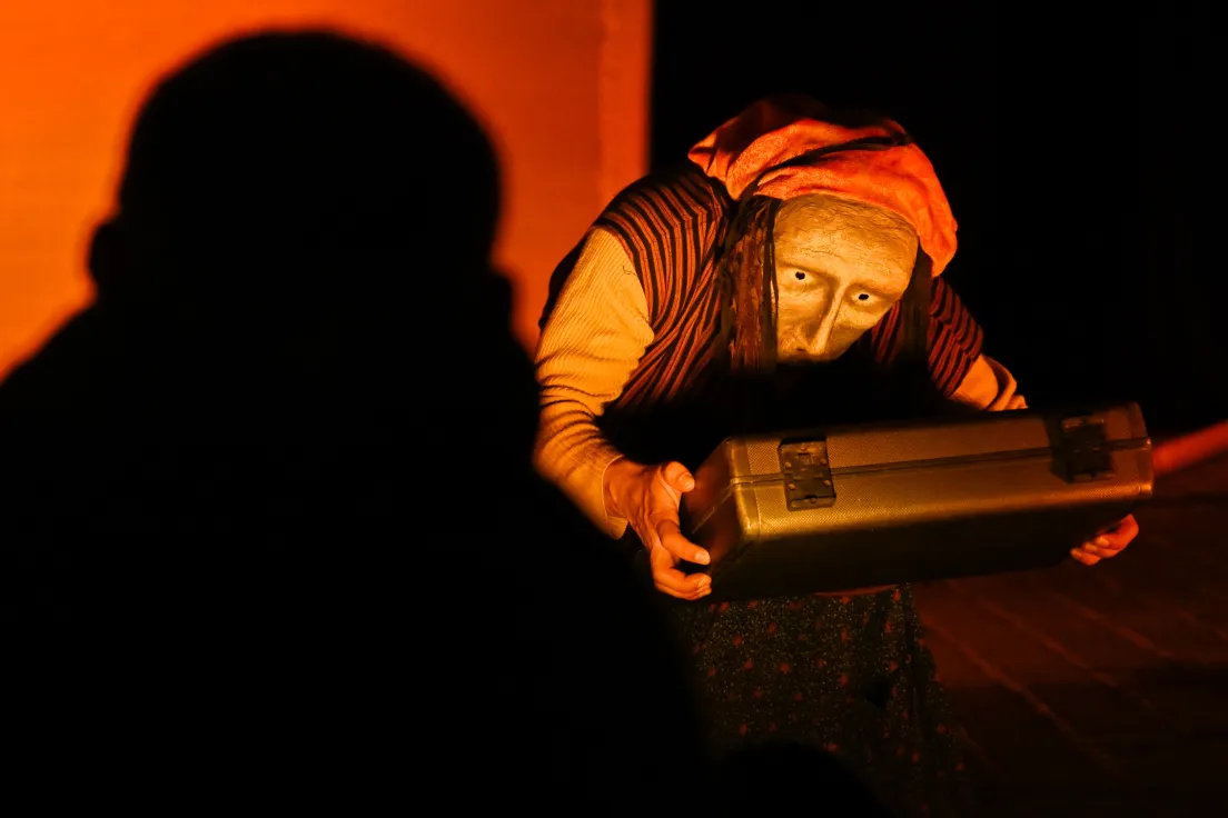 Teatry uliczne na Rynku Głównym w ramach 39. festiwalu La Strada