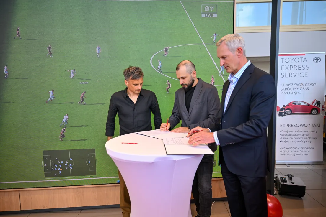 Rozpoczęcie współpracy pomiędzy klubem Wieczysta Kraków a salonem Toyota ANWA