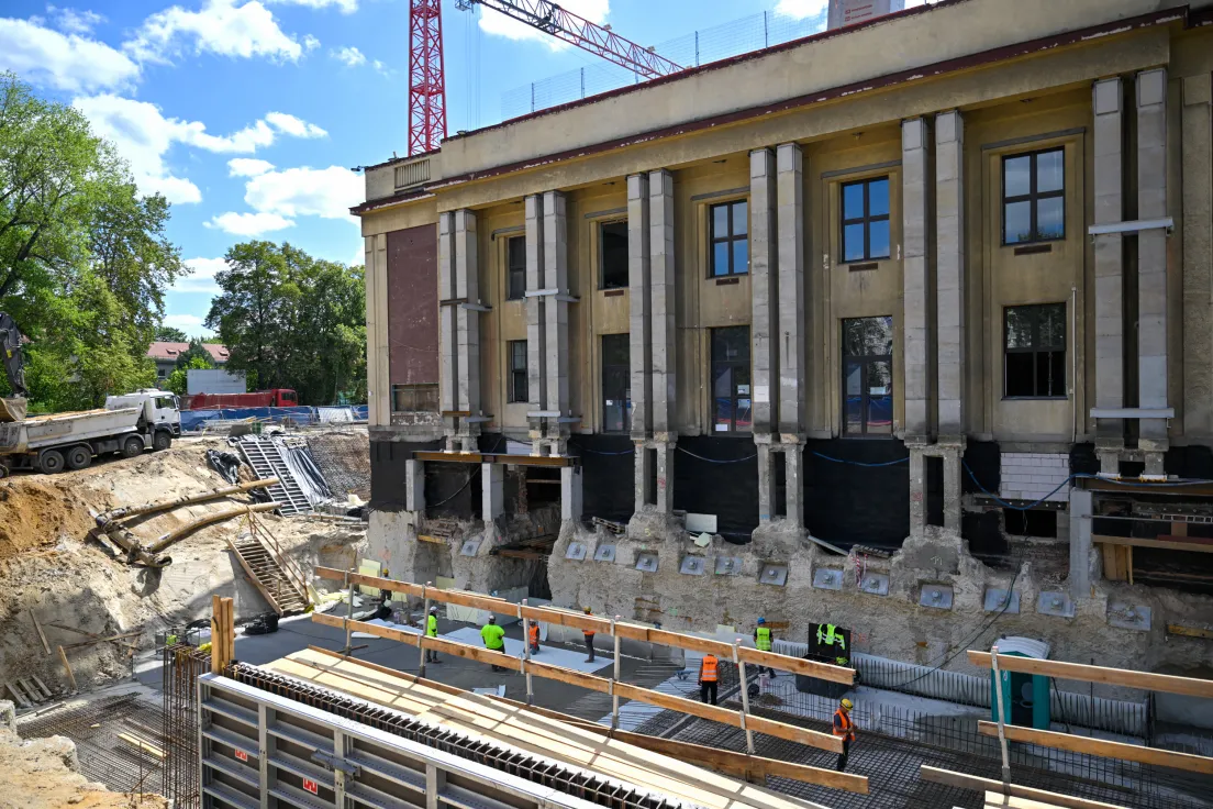 Przebudowa dawnego kina Światowid na Muzeum Nowej Huty