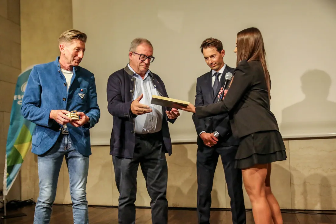 Kamil Stoch i Justyna Kowalczyk nagrodzeni przez region Val di Fiemme