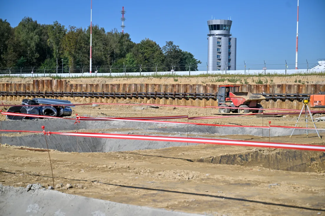 Wmurowanie kamienia węgielnego pod budowę nowego terminala na lotnisku w Balicach