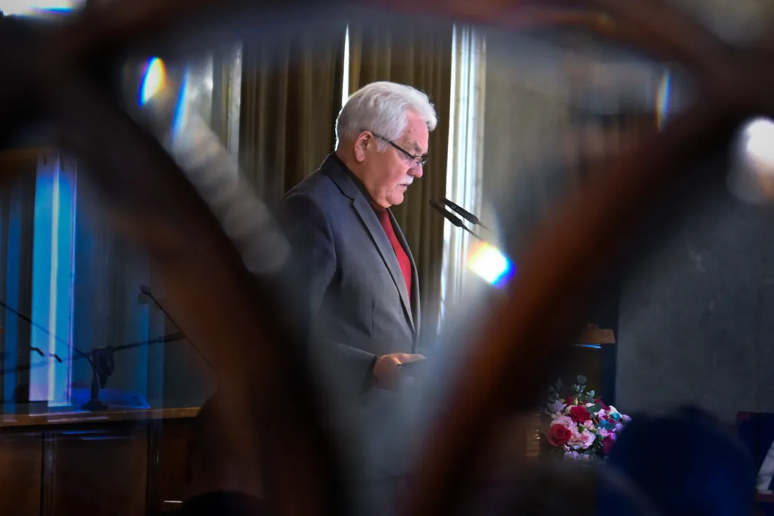 Wręczenie medalu Cracoviae Merenti dla portu lotniczego Balice podczas uroczystej sesji rady miasta
