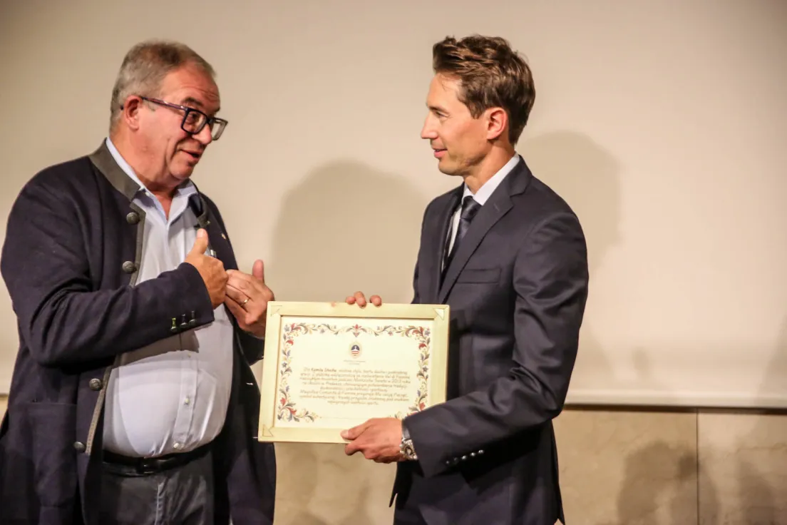 Kamil Stoch i Justyna Kowalczyk nagrodzeni przez region Val di Fiemme
